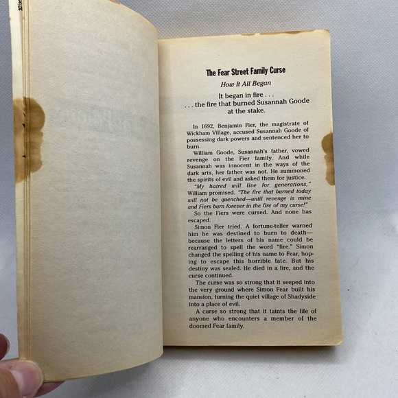 Fear Street Sagas: #16 The Hand of Power First Edition 1999 Softcover Book - Picture 10 of 16
